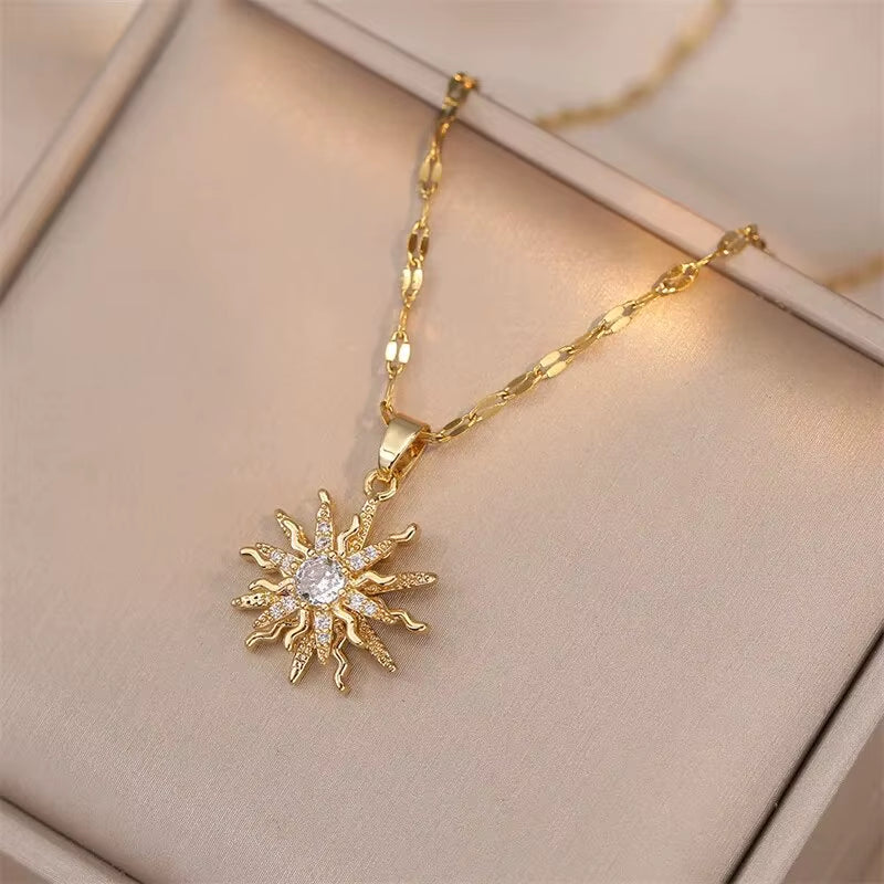 Light Luxury Spin Zircon Flower Pendant Necklace for Women Gold Color Quality High Sense Chain Necklaces Party Jewelry Gifts