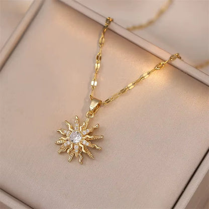 Light Luxury Spin Zircon Flower Pendant Necklace for Women Gold Color Quality High Sense Chain Necklaces Party Jewelry Gifts